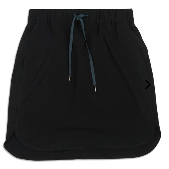 Lululemon On The Fly Black Skirt—Pockets—Great for Travel/Every Day! Like New-2 - Picture 2 of 8